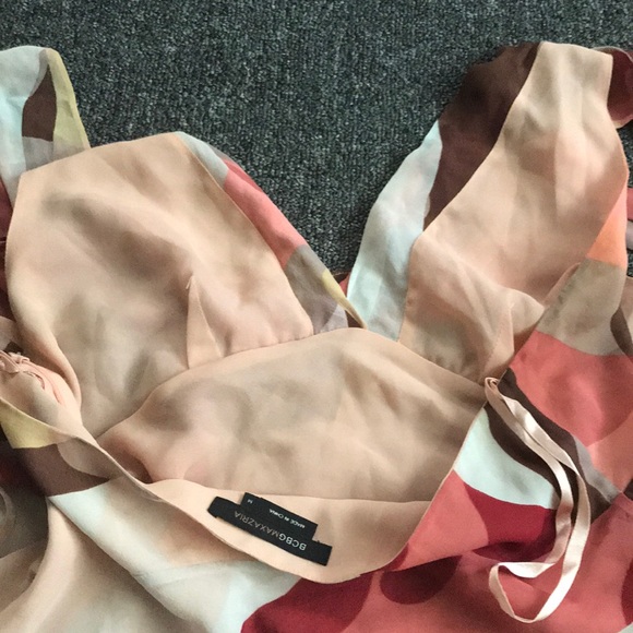 Very pretty BCBG women’s top. - Picture 3 of 8